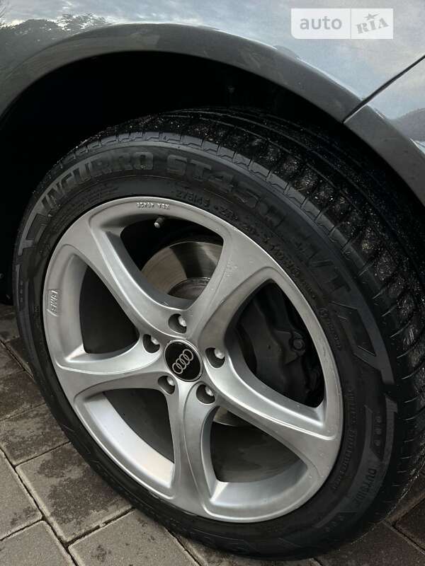 Внедорожник / Кроссовер Audi Q7 2012 в Луцке