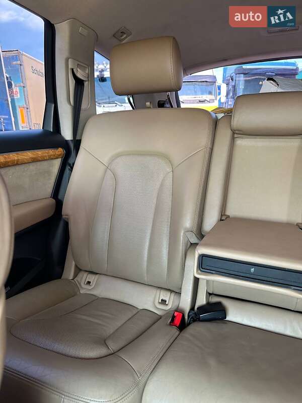 Позашляховик / Кросовер Audi Q7 2011 в Одесі