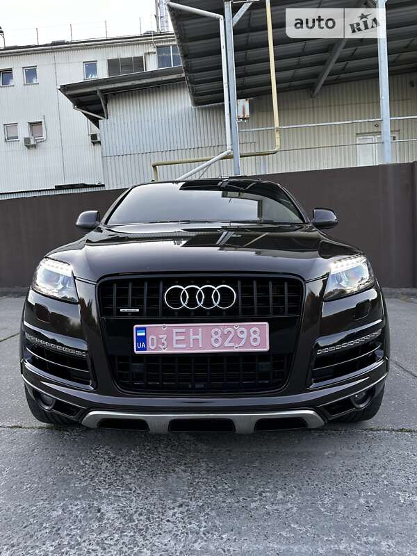 Внедорожник / Кроссовер Audi Q7 2014 в Косове