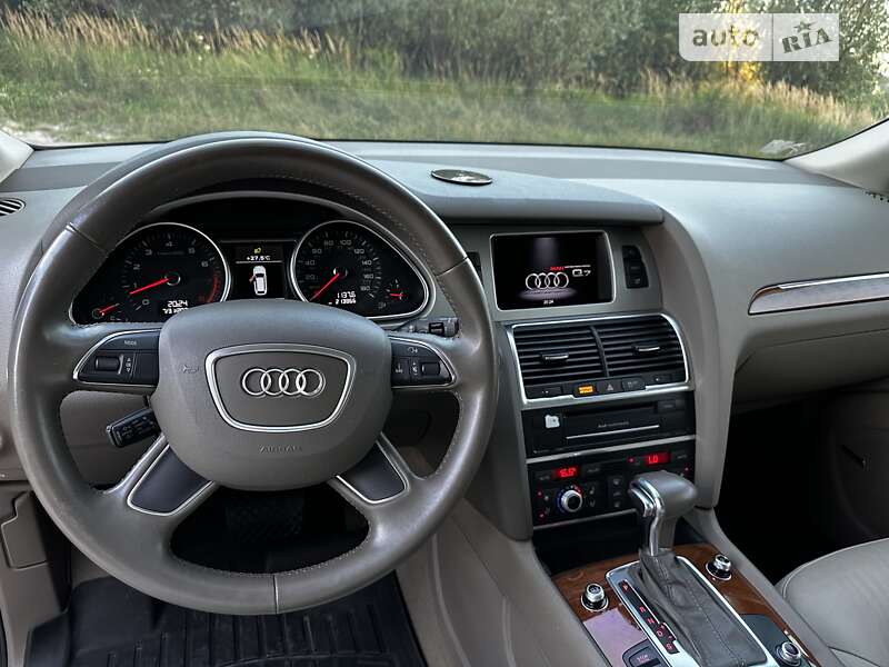 Внедорожник / Кроссовер Audi Q7 2014 в Косове
