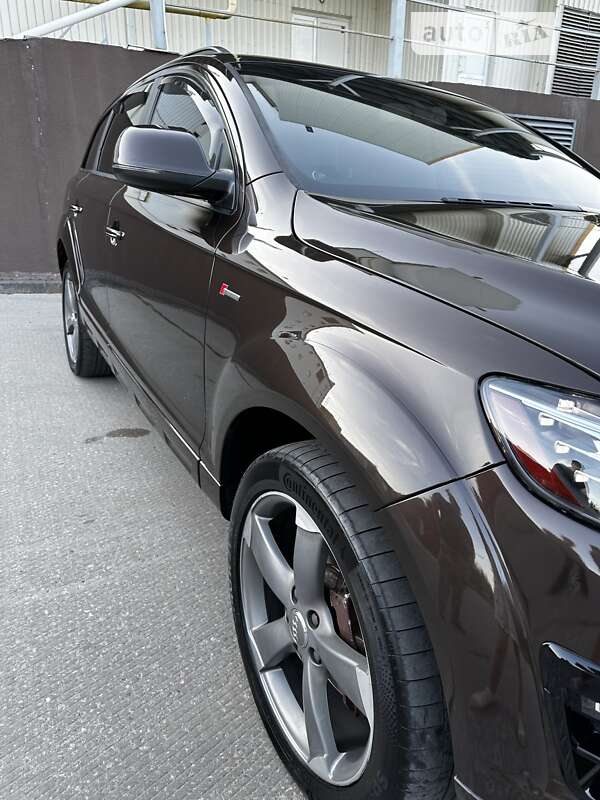 Внедорожник / Кроссовер Audi Q7 2014 в Косове