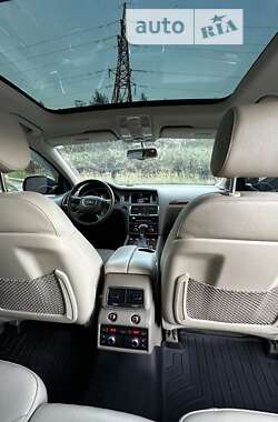 Позашляховик / Кросовер Audi Q7 2014 в 