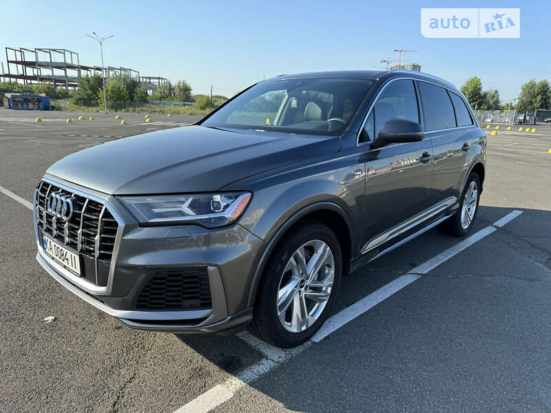 Позашляховик / Кросовер Audi Q7 2021 в Києві