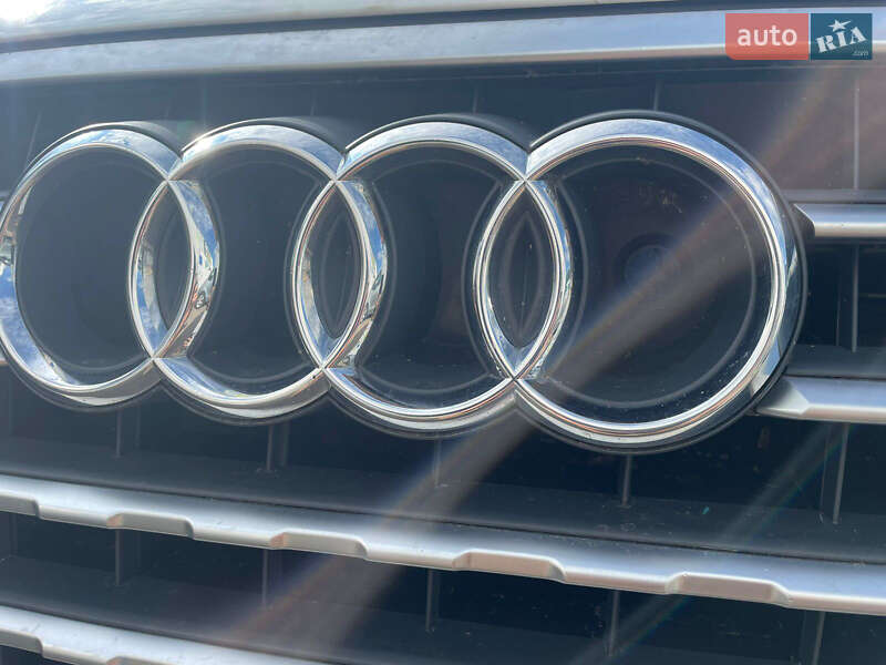 Внедорожник / Кроссовер Audi Q7 2017 в Харькове