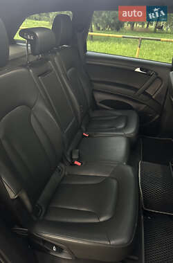 Позашляховик / Кросовер Audi Q7 2014 в 