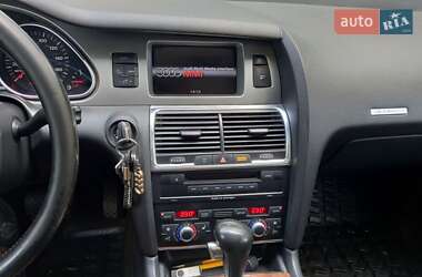 Внедорожник / Кроссовер Audi Q7 2007 в 