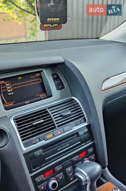 Внедорожник / Кроссовер Audi Q7 2014 в 