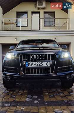 Внедорожник / Кроссовер Audi Q7 2014 в 