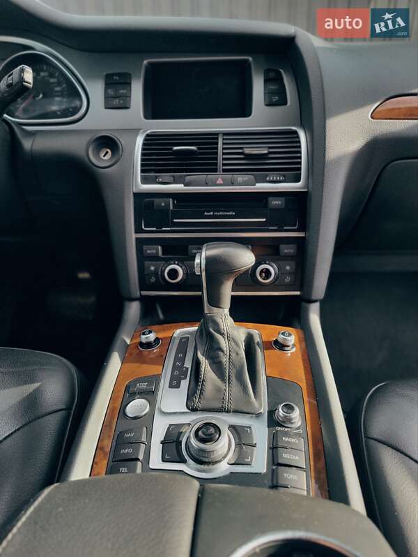 Внедорожник / Кроссовер Audi Q7 2014 в Киеве