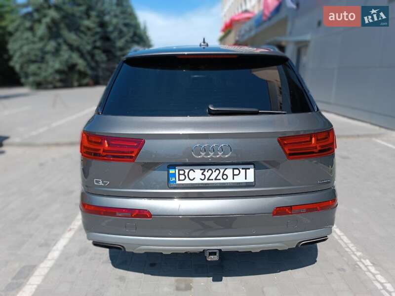 Позашляховик / Кросовер Audi Q7 2019 в Львові