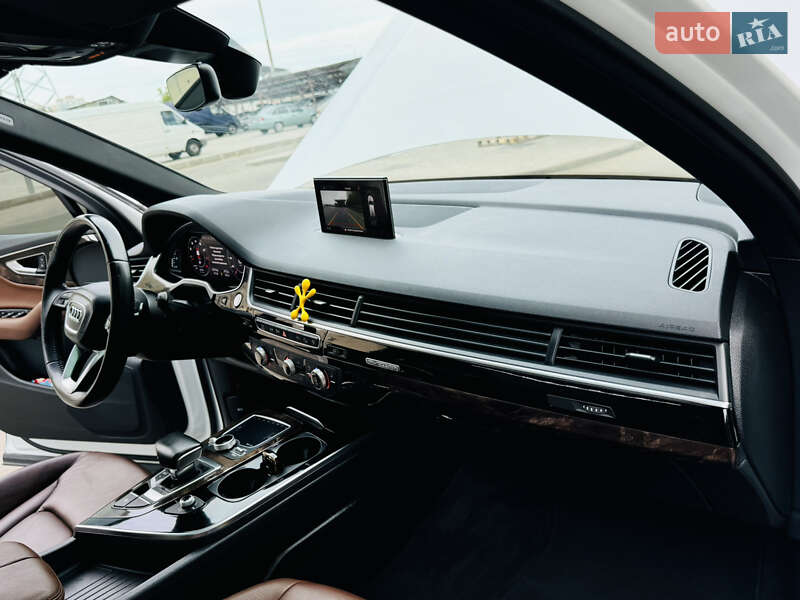 Позашляховик / Кросовер Audi Q7 2016 в Одесі