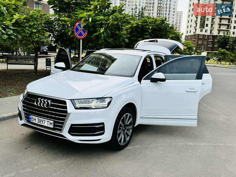 Позашляховик / Кросовер Audi Q7 2016 в Одесі