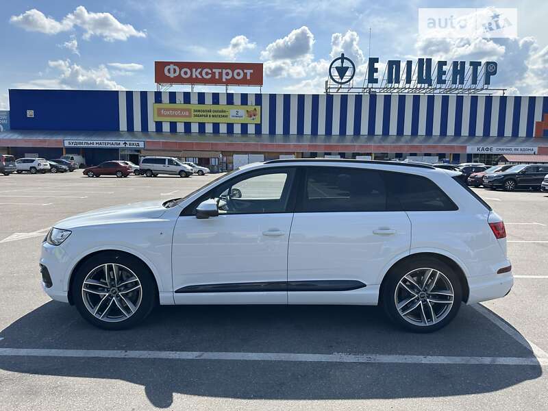 Позашляховик / Кросовер Audi Q7 2016 в Черкасах