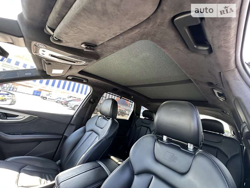 Позашляховик / Кросовер Audi Q7 2016 в Черкасах