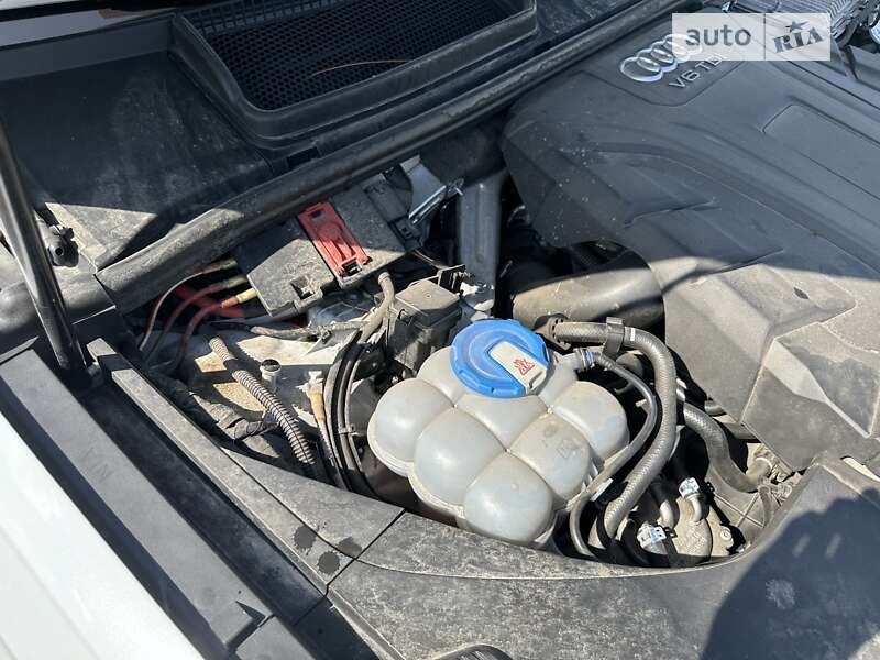 Позашляховик / Кросовер Audi Q7 2016 в Черкасах