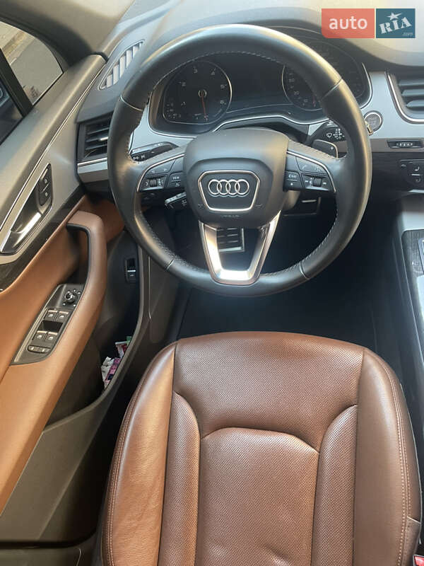 Внедорожник / Кроссовер Audi Q7 2017 в Киеве