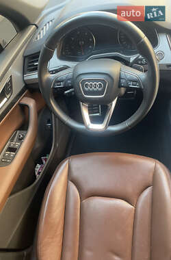 Внедорожник / Кроссовер Audi Q7 2017 в 