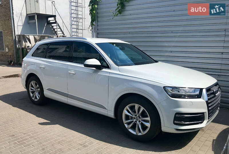Внедорожник / Кроссовер Audi Q7 2017 в Киеве