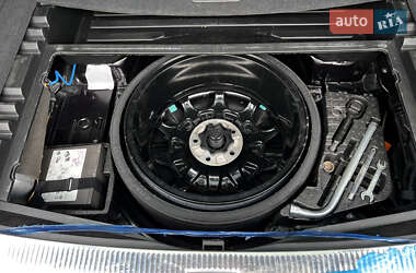 Внедорожник / Кроссовер Audi Q7 2009 в 
