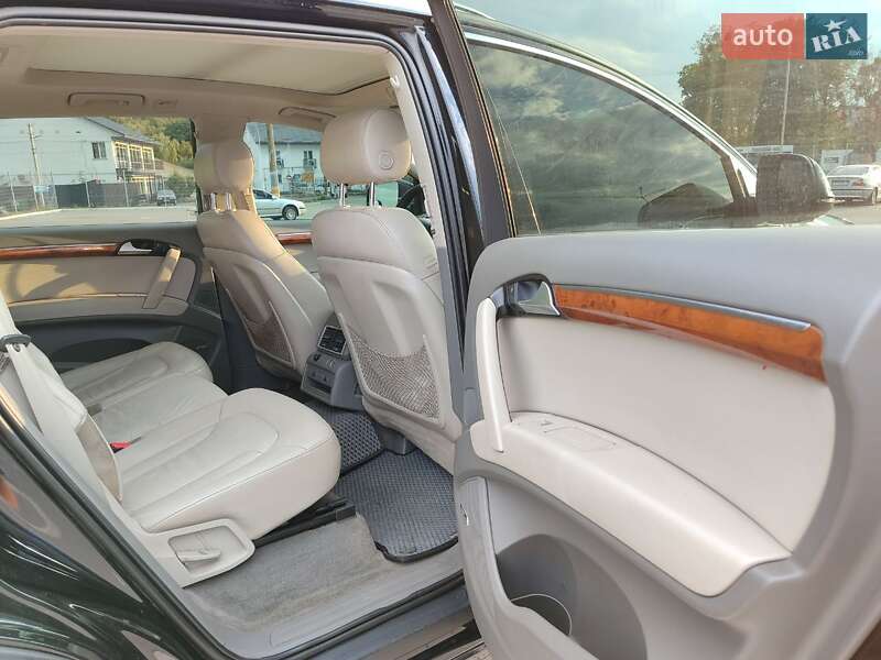 Позашляховик / Кросовер Audi Q7 2014 в Умані