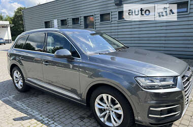 Внедорожник / Кроссовер Audi Q7 2016 в 