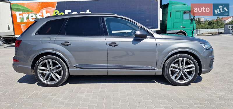 Позашляховик / Кросовер Audi Q7 2018 в Тернополі