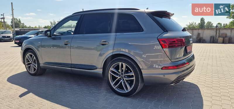 Позашляховик / Кросовер Audi Q7 2018 в Тернополі