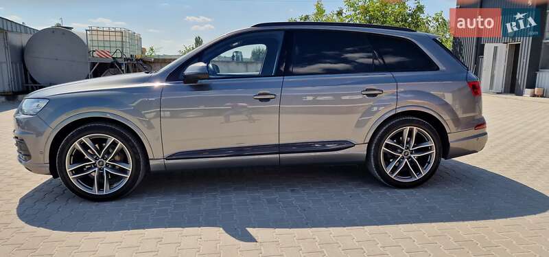 Позашляховик / Кросовер Audi Q7 2018 в Тернополі