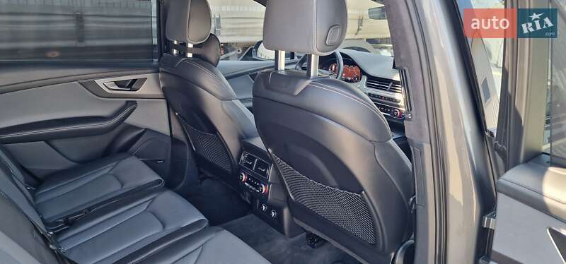 Позашляховик / Кросовер Audi Q7 2018 в Тернополі