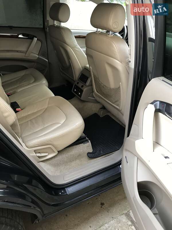 Внедорожник / Кроссовер Audi Q7 2007 в Ужгороде