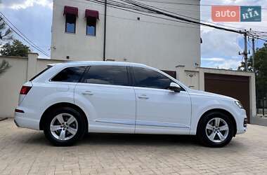 Позашляховик / Кросовер Audi Q7 2016 в 