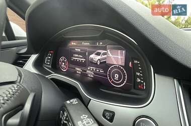 Позашляховик / Кросовер Audi Q7 2016 в 