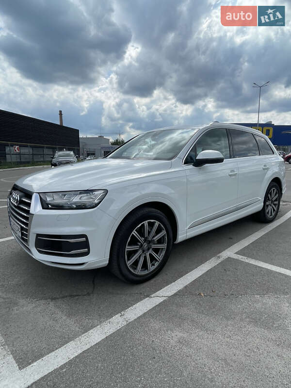 Audi Q7 2016