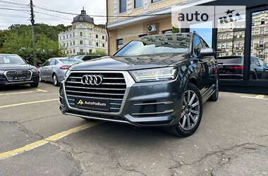 Позашляховик / Кросовер Audi Q7 2016 в Києві