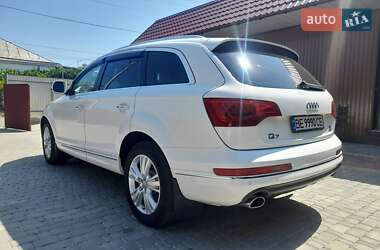 Позашляховик / Кросовер Audi Q7 2015 в 