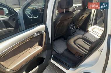Позашляховик / Кросовер Audi Q7 2015 в 