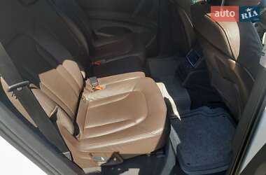Позашляховик / Кросовер Audi Q7 2015 в 