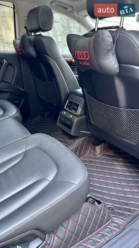 Позашляховик / Кросовер Audi Q7 2014 в Чернівцях