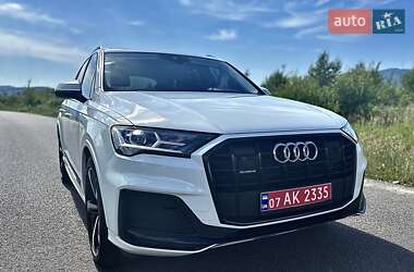 Позашляховик / Кросовер Audi Q7 2020 в 