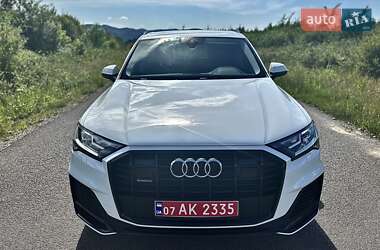 Позашляховик / Кросовер Audi Q7 2020 в 