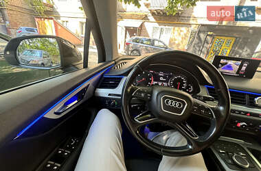 Внедорожник / Кроссовер Audi Q7 2016 в Киеве