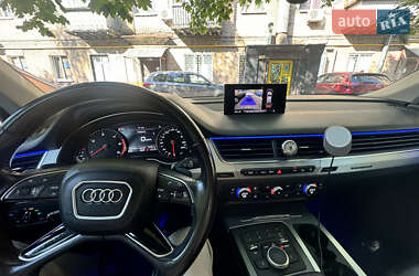 Позашляховик / Кросовер Audi Q7 2016 в Києві