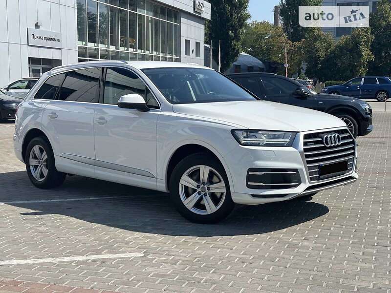 Позашляховик / Кросовер Audi Q7 2018 в Києві