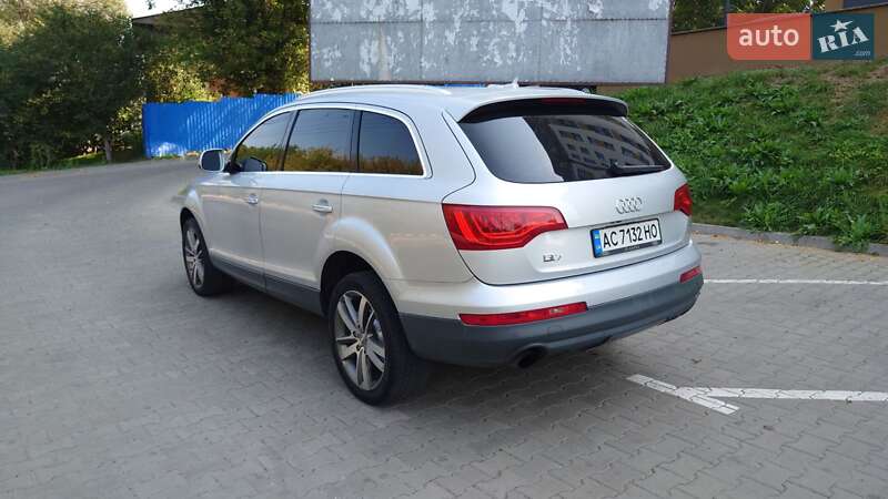 Позашляховик / Кросовер Audi Q7 2011 в Луцьку