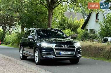Внедорожник / Кроссовер Audi Q7 2016 в 