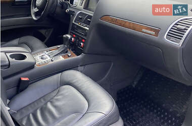 Внедорожник / Кроссовер Audi Q7 2014 в 
