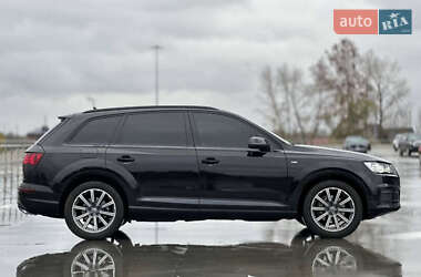 Внедорожник / Кроссовер Audi Q7 2017 в Кривом Роге