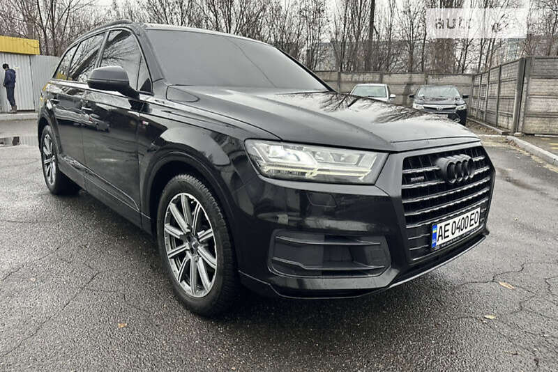 Позашляховик / Кросовер Audi Q7 2017 в Кривому Розі