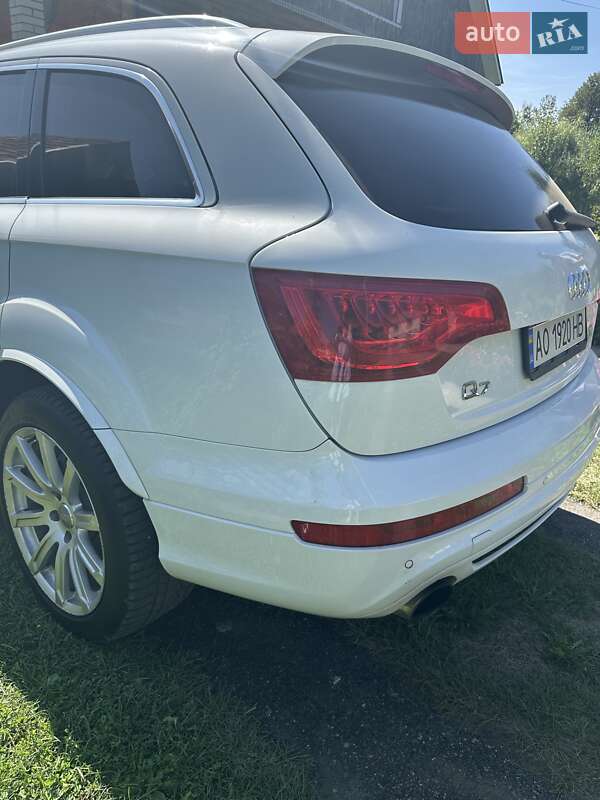 Внедорожник / Кроссовер Audi Q7 2014 в Межгорье