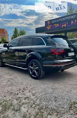 Позашляховик / Кросовер Audi Q7 2013 в Києві